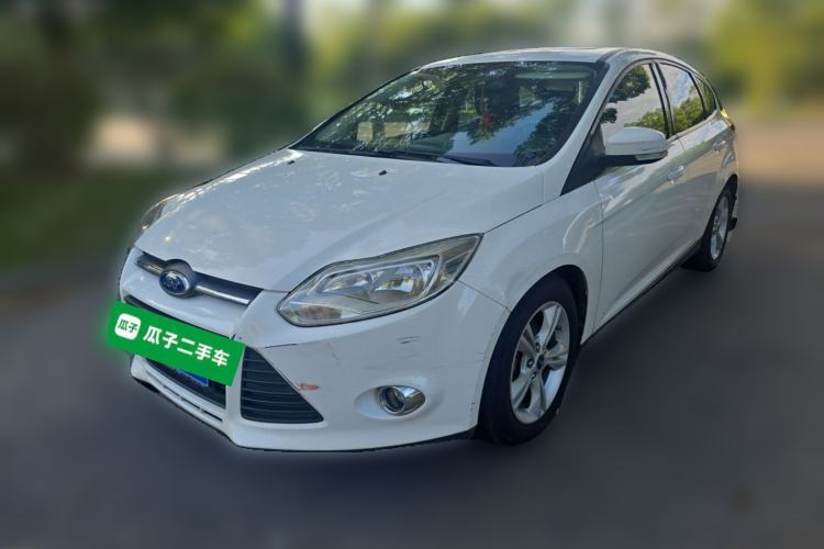 Used Ford Focus 2012 Hatchback 1.6L Automatic Fashion Edition Guazi used car, China used car export, Used car for sale, Used cars, Cheapest cars for sale