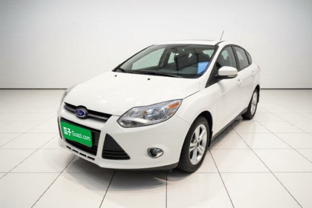 Używany Ford Focus 2012 Sedan 1.6L Manual Fashion Edition