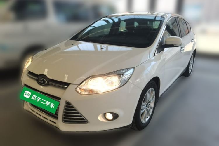 Used Ford Focus 2012 Hatchback 1.6L Automatic Comfort Model Guazi used car, China used car export, Used car for sale, Used Ford cars, Cheapest cars for sale