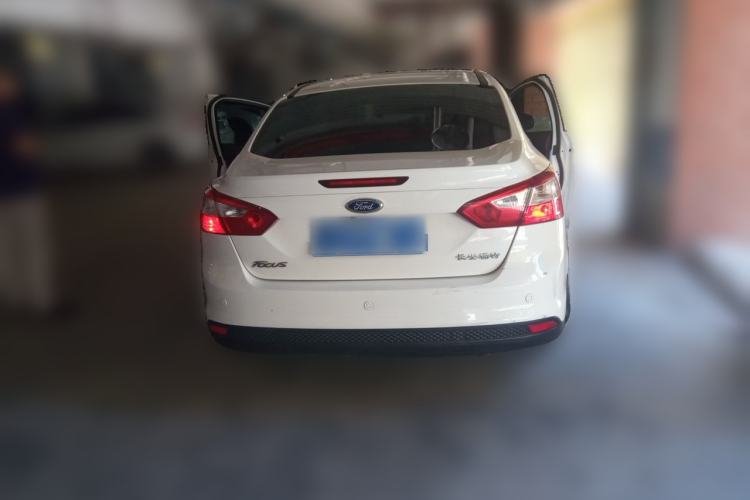 Used Ford Focus 2012 Sedan 1.6L Manual Fashion Edition Rear
