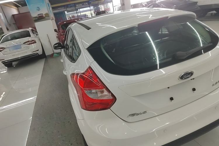 Used Ford Focus 2012 Hatchback 1.6L Automatic Comfort Model Rear Left 45 Deg