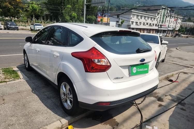Used Ford Focus 2012 Hatchback 1.6L Automatic Fashion Edition Rear Left 45 Deg