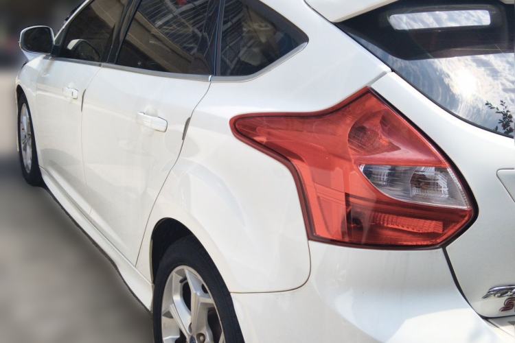 Used Ford Focus 2012 Hatchback 2.0L Automatic Luxury Sport Model Rear Left 45 Deg