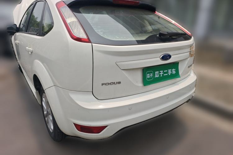 Used Ford Focus 2012 Hatchback Classic 1.8L Automatic Fashion Edition Rear Left 45 Deg