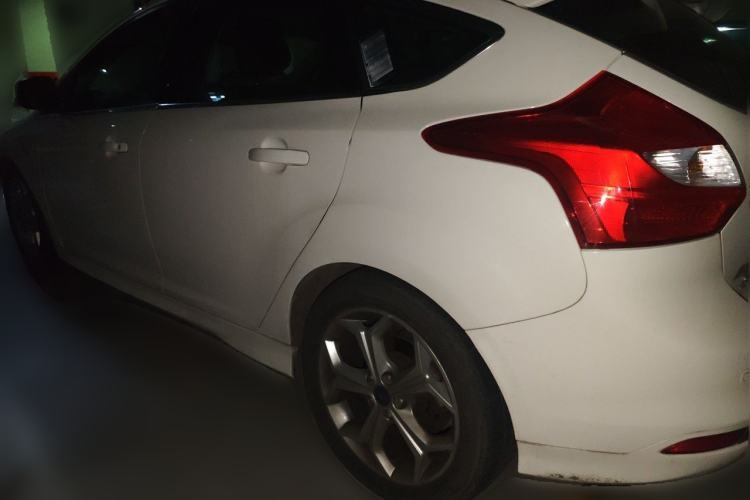 Used Ford Focus 2012 Hatchback 2.0L Automatic Luxury Sport Model Rear Left 45 Deg
