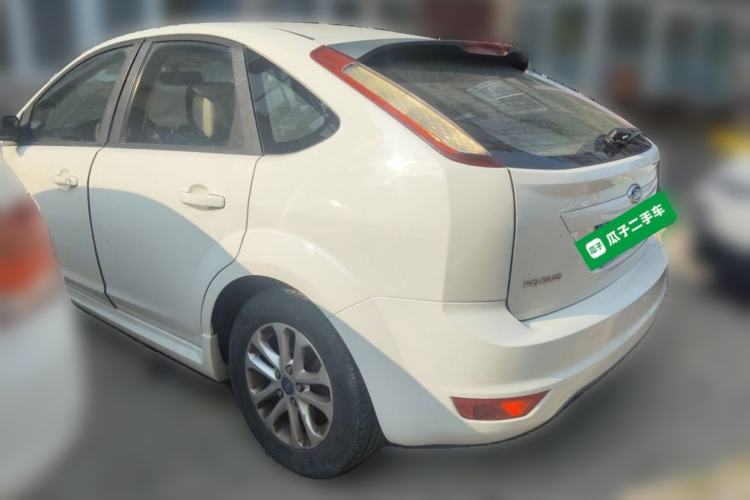 Used Ford Focus 2012 Hatchback Classic 1.8L Automatic Fashion Edition Rear Left 45 Deg