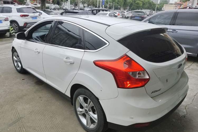 Used Ford Focus 2012 Hatchback 1.6L Automatic Fashion Edition Rear Left 45 Deg