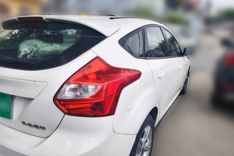 Used Ford Focus 2012 Hatchback 1.6L Automatic Fashion Edition Rear Right 45 Deg