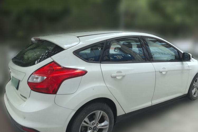 Used Ford Focus 2012 Hatchback 1.6L Automatic Fashion Edition Rear Right 45 Deg