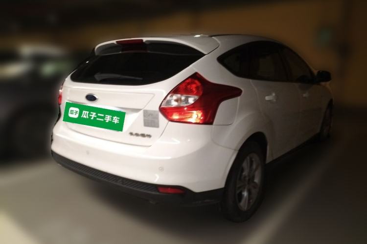 Used Ford Focus 2012 Hatchback 1.6L Automatic Fashion Edition Rear Right 45 Deg