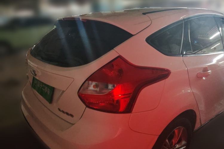 Used Ford Focus 2012 Hatchback 1.6L Automatic Fashion Edition Rear Right 45 Deg
