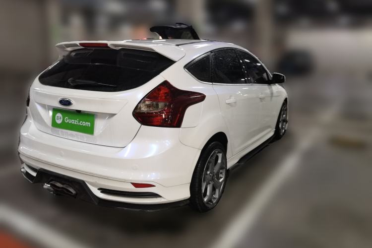 Used Ford Focus 2012 Hatchback 2.0L Automatic Luxury Sport Model Rear Right 45 Deg