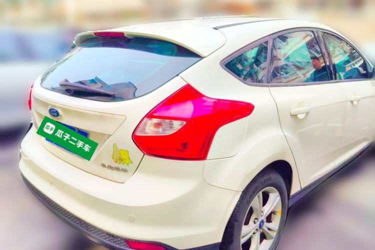 Used Ford Focus 2012 Hatchback 1.6L Automatic Fashion Edition Rear Right 45 Deg