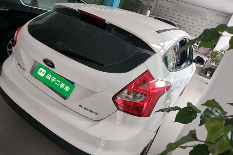 Used Ford Focus 2012 Hatchback 1.6L Manual Fashion Edition Rear Right 45 Deg