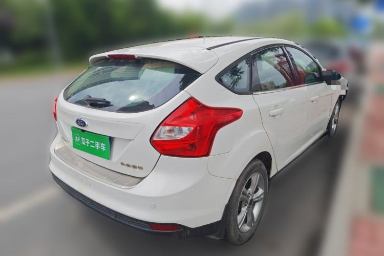 Used Ford Focus 2012 Hatchback 1.6L Manual Fashion Edition Rear Right 45 Deg