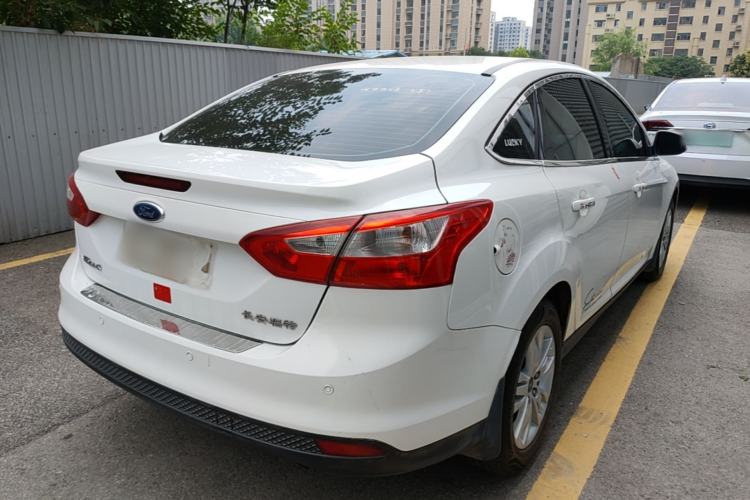 Used Ford Focus 2012 Sedan 1.6L Manual Comfort Model Rear Right 45 Deg
