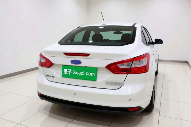 Used Ford Focus 2012 Sedan 1.6L Manual Fashion Edition Rear