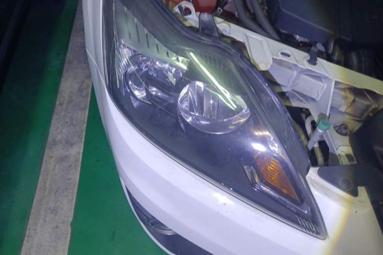 Used Ford Focus 2012 Hatchback Classic 1.8L Automatic Fashion Edition Right Front Headlight