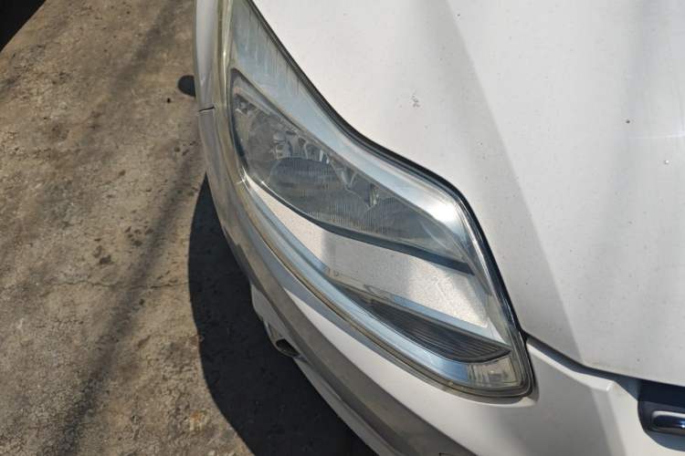 Used Ford Focus 2012 Sedan 1.6L Automatic Fashion Edition Right Front Headlight