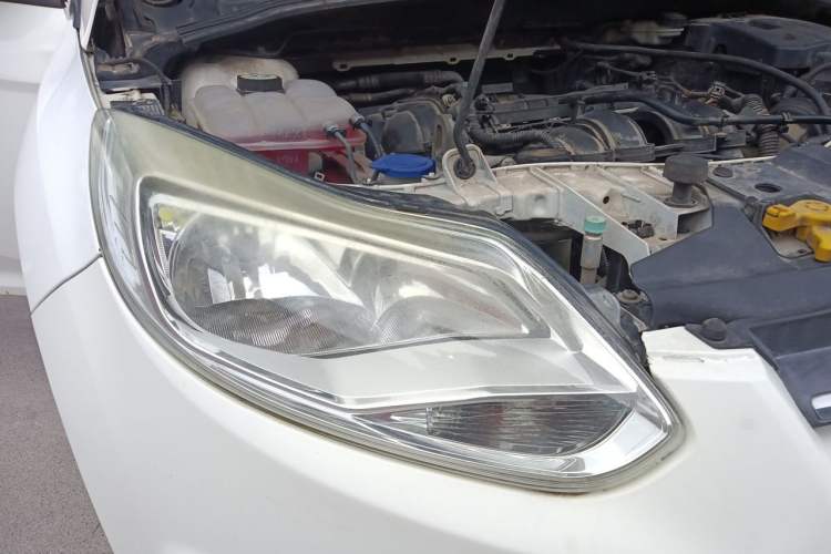 Used Ford Focus 2012 Sedan 1.6L Automatic Fashion Edition Right Front Headlight