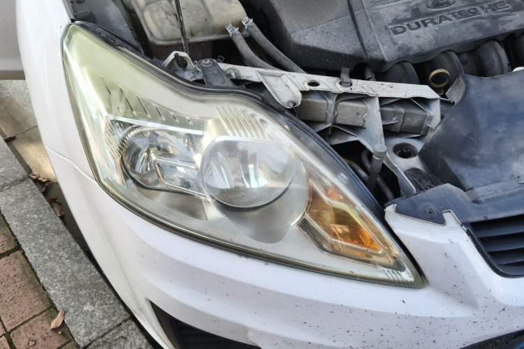 Used Ford Focus 2012 Hatchback Classic 1.8L Automatic Base Model Right Front Headlight