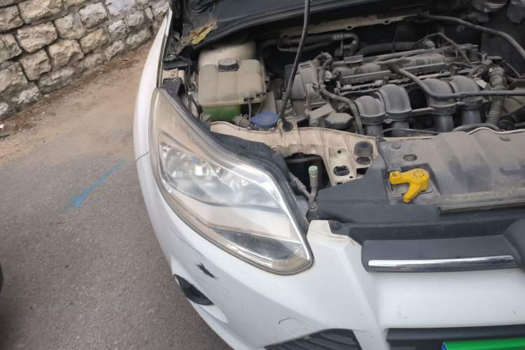 Used Ford Focus 2012 Hatchback 1.6L Automatic Comfort Model Right Front Headlight