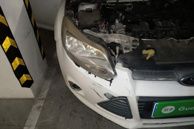 Used Ford Focus 2012 Sedan 1.6L Manual Fashion Edition Right Front Headlight