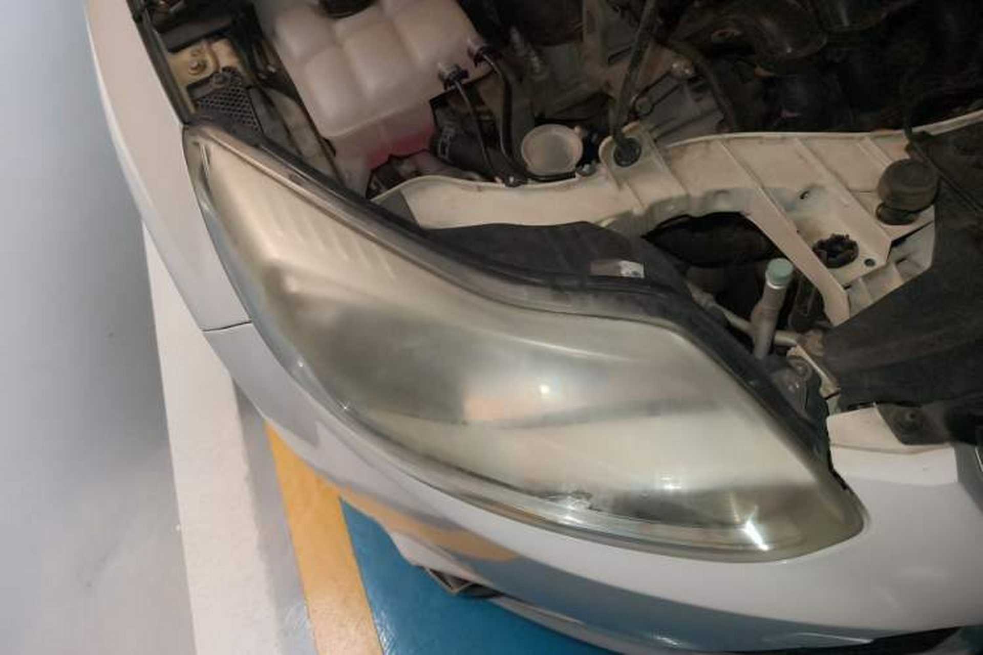 Used Ford Focus 2012 Hatchback 1.6L Manual Fashion Edition Right Front Headlight