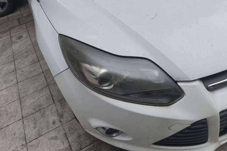 Used Ford Focus 2012 Hatchback 1.6L Automatic Fashion Edition Right Front Headlight