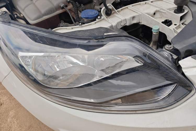 Used Ford Focus 2012 Hatchback 1.6L Automatic Comfort Model Right Front Headlight
