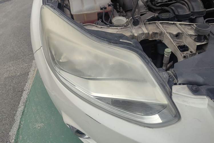 Used Ford Focus 2012 Sedan 1.6L Automatic Fashion Edition Right Front Headlight
