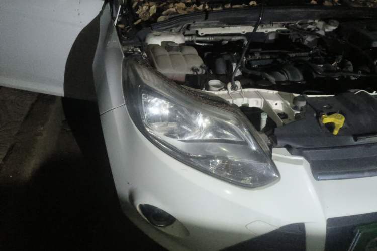 Used Ford Focus 2012 Hatchback 1.6L Automatic Fashion Edition Right Front Headlight