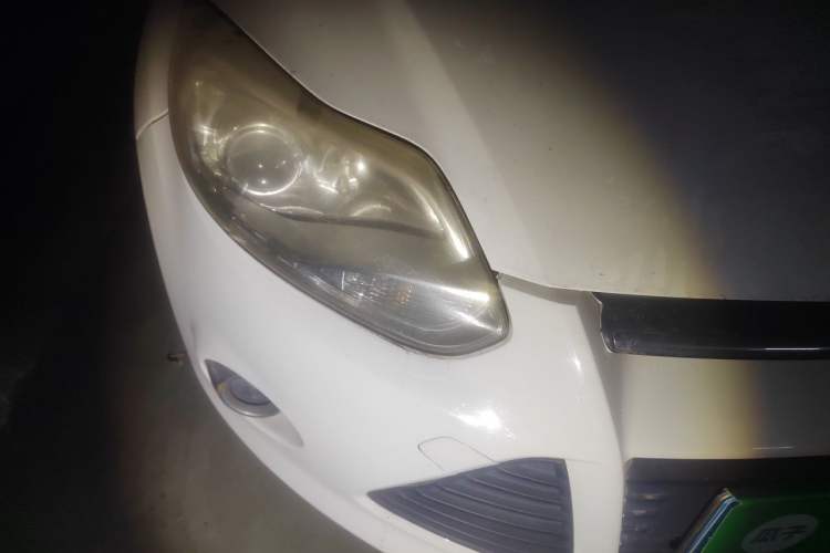 Used Ford Focus 2012 Sedan 1.6L Automatic Fashion Edition Right Front Headlight