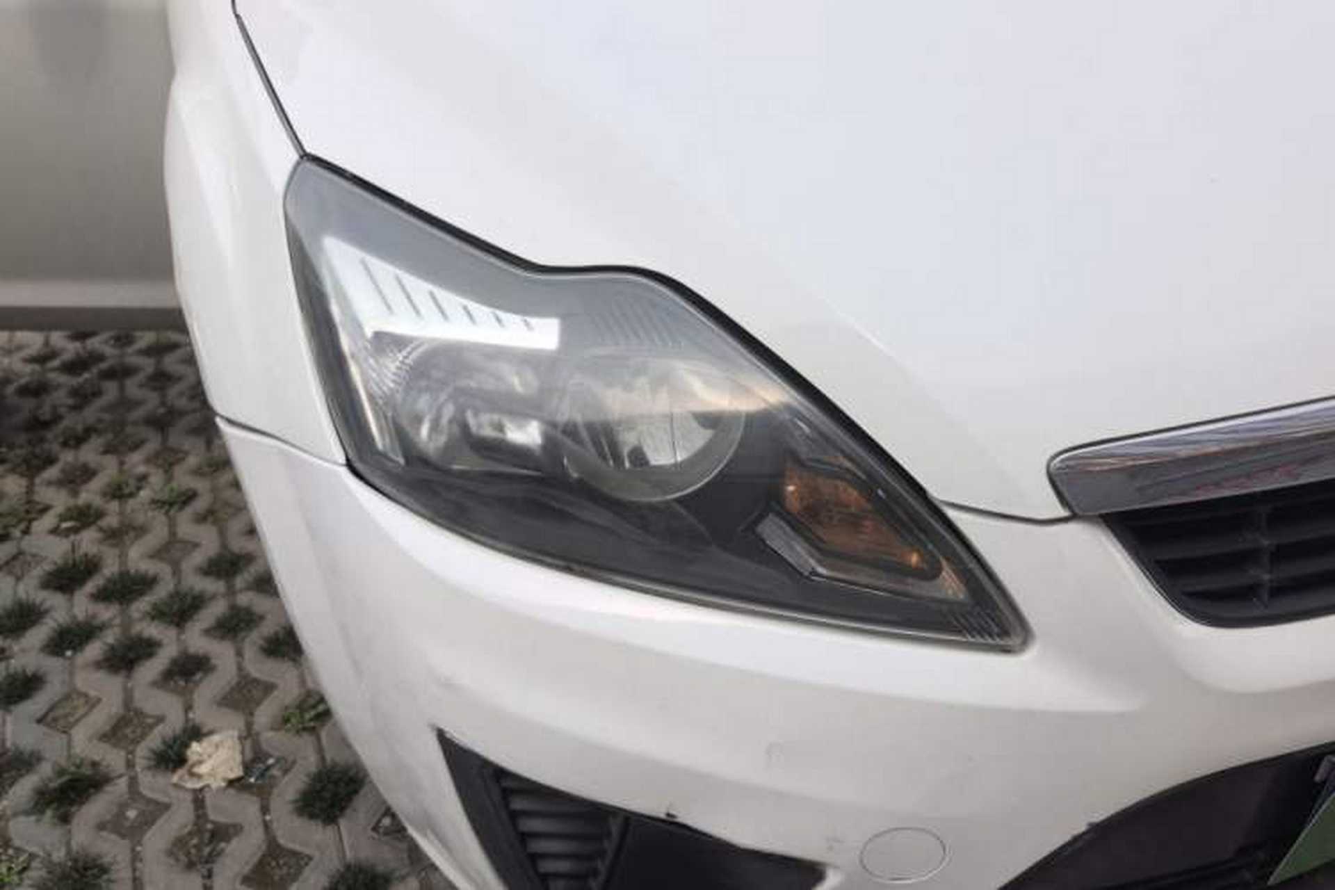 Used Ford Focus 2012 Hatchback Classic 1.8L Automatic Base Model Right Front Headlight
