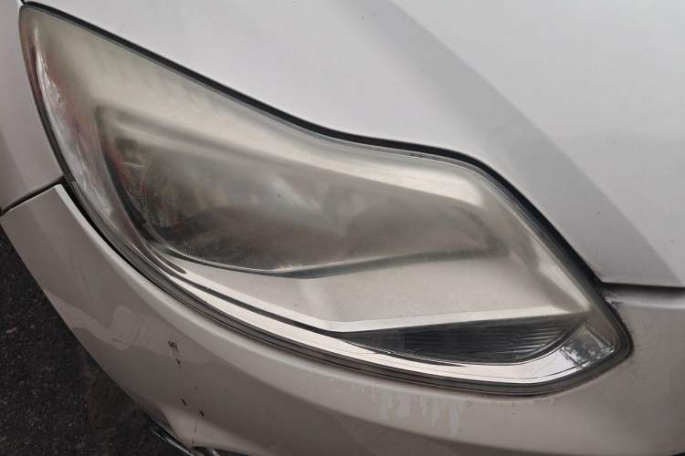 Used Ford Focus 2012 Sedan 1.6L Automatic Fashion Edition Right Front Headlight