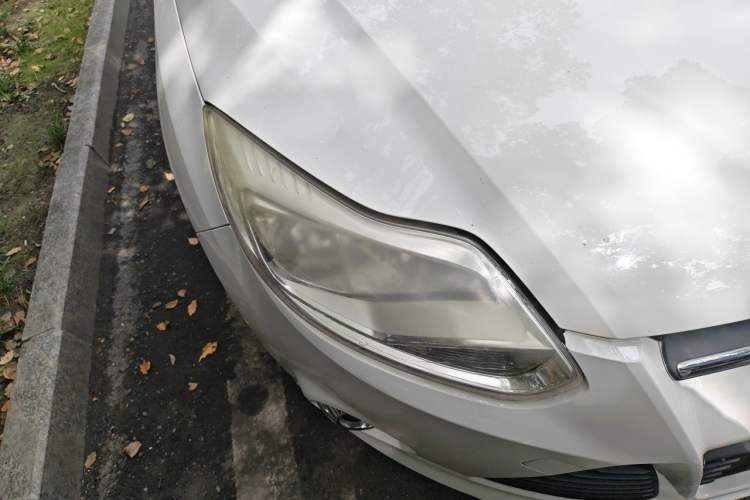 Used Ford Focus 2012 Hatchback 1.6L Automatic Fashion Edition Right Front Headlight