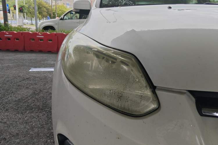 Used Ford Focus 2012 Hatchback 1.6L Automatic Comfort Model Right Front Headlight