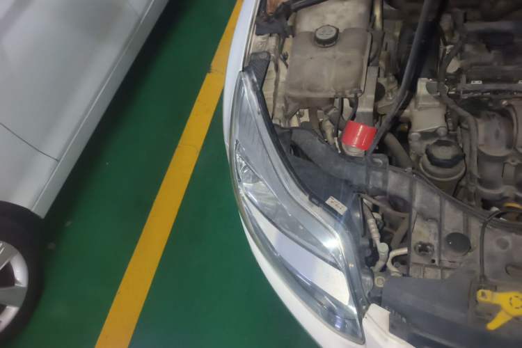 Used Ford Focus 2012 Sedan 1.6L Automatic Fashion Edition Right Front Headlight