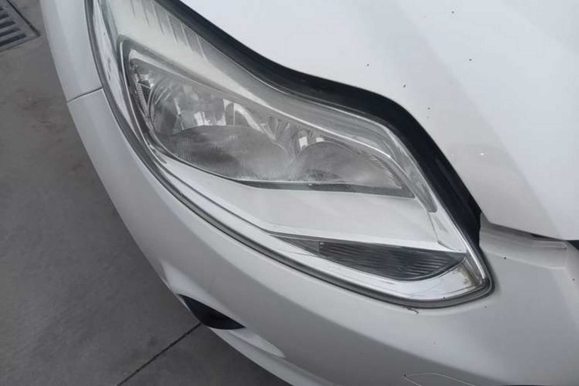 Used Ford Focus 2012 Sedan 1.6L Manual Comfort Model Right Front Headlight