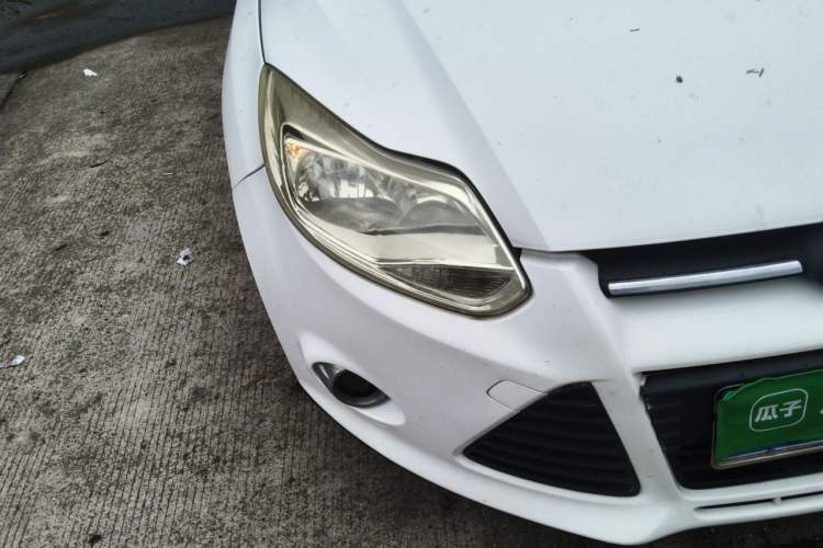 Used Ford Focus 2012 Sedan 1.6L Automatic Fashion Edition Right Front Headlight