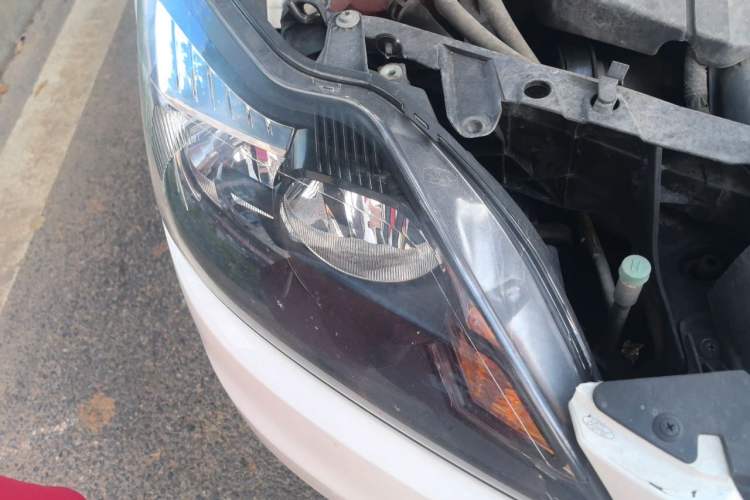 Used Ford Focus 2012 Hatchback Classic 1.8L Automatic Base Model Right Front Headlight