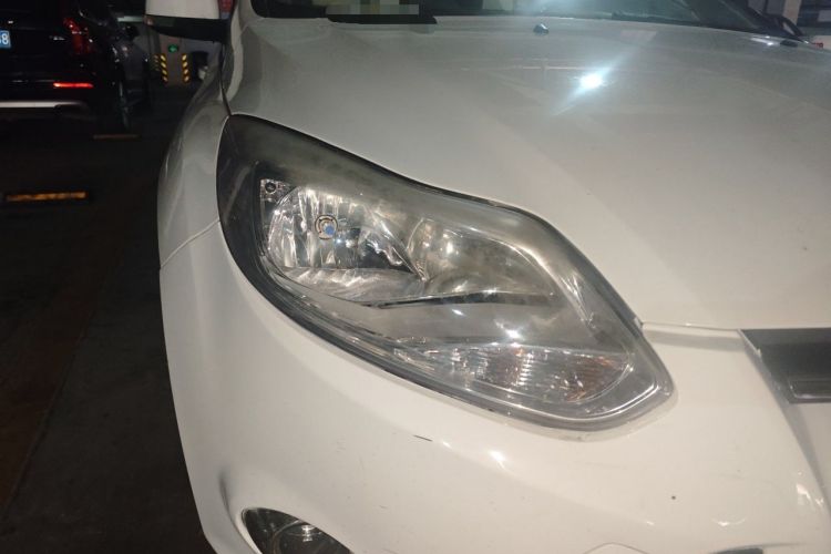 Used Ford Focus 2012 Hatchback 1.6L Automatic Fashion Edition Right Front Headlight