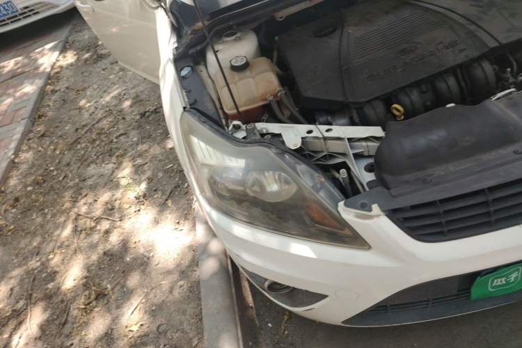 Used Ford Focus 2012 Hatchback Classic 1.8L Automatic Base Model Right Front Headlight