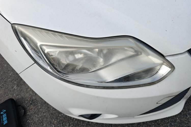 Used Ford Focus 2012 Hatchback 1.6L Automatic Comfort Model Right Front Headlight