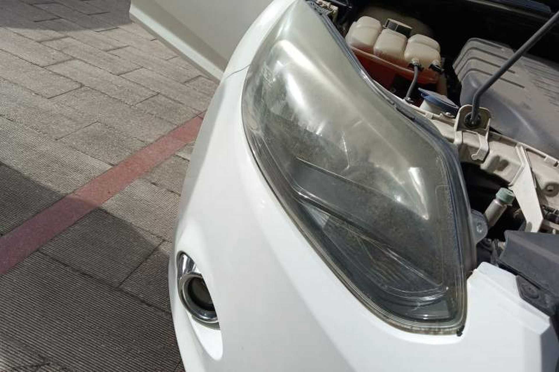 Used Ford Focus 2012 Hatchback 2.0L Automatic Luxury Sport Model Right Front Headlight