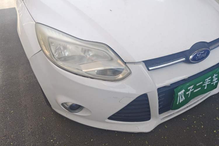 Used Ford Focus 2012 Sedan 1.6L Automatic Fashion Edition Right Front Headlight