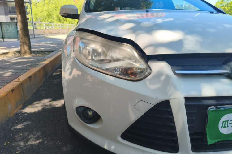 Used Ford Focus 2012 Hatchback 1.6L Automatic Comfort Model Right Front Headlight