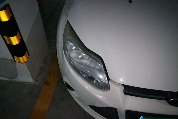 Used Ford Focus 2012 Hatchback 1.6L Manual Comfort Model Right Front Headlight