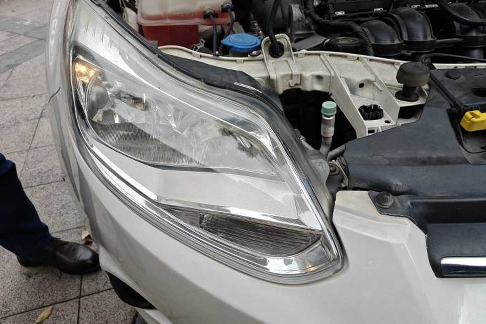 Used Ford Focus 2012 Sedan 1.6L Automatic Comfort Model Right Front Headlight