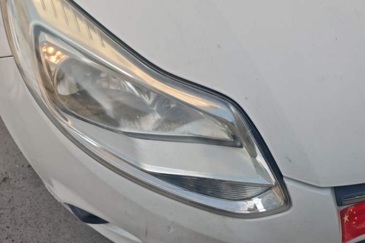Used Ford Focus 2012 Hatchback 1.6L Automatic Comfort Model Right Front Headlight